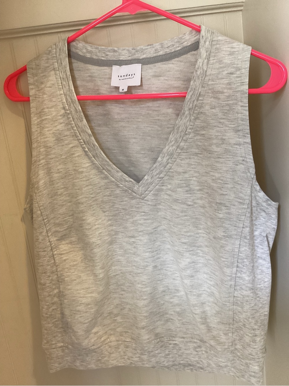 sundays Light Gray V-Neck Sleeveless Tank